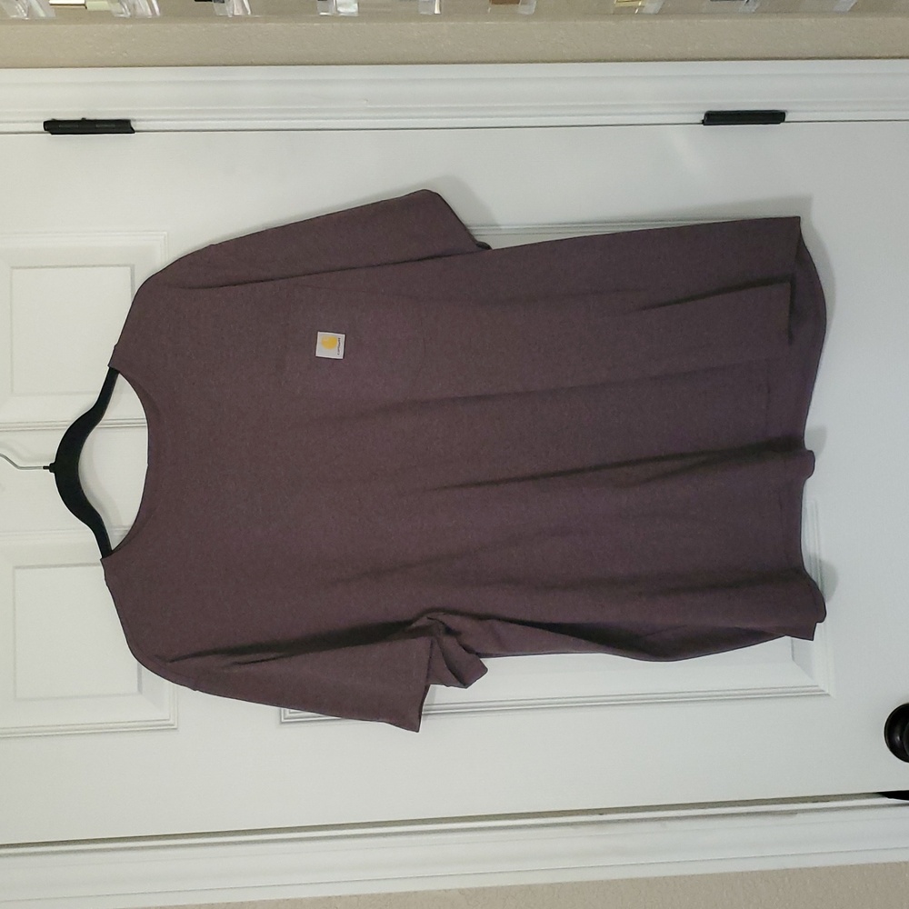 Women's Carhartt top